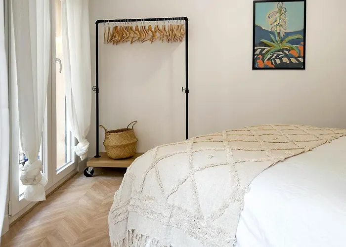 Elegante Apartamento A Unos Pasos De La Rambla.
