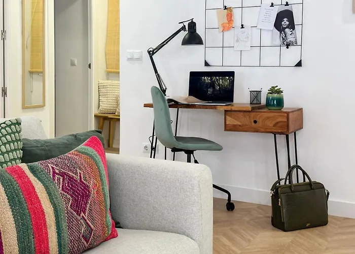 Elegante Apartamento A Unos Pasos De La Rambla.