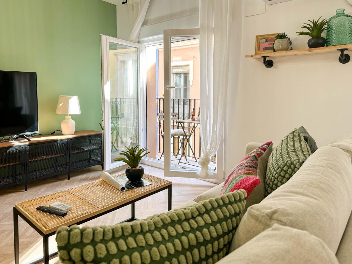 Apartamento Elegante A Unos Pasos De La Rambla. *